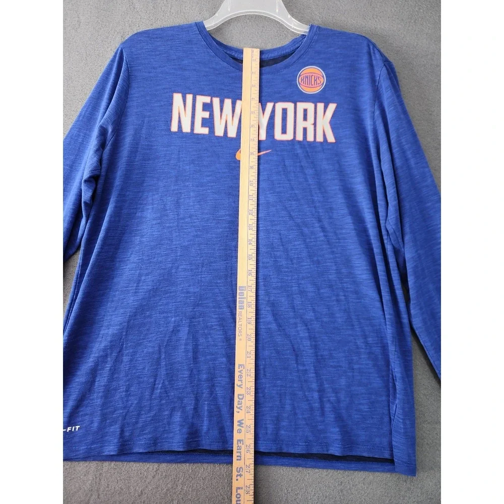 New York Knicks Nike NBA Dri Fit Shirt Size Men's XL Long Sleeve Athletic Fit